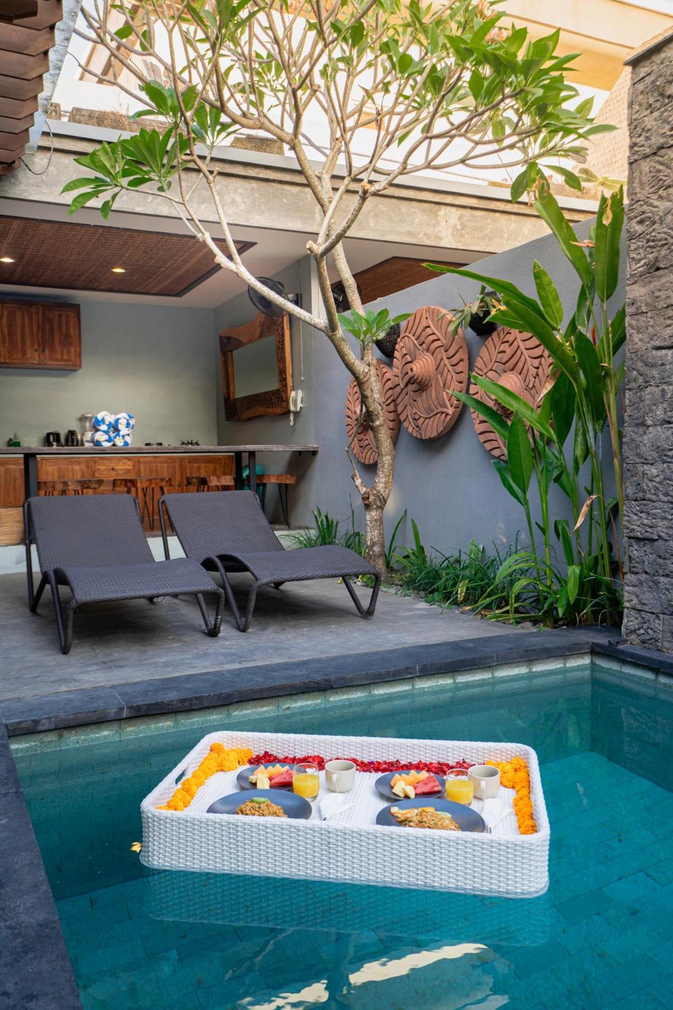 Kusuma Living And Villa Seminyak Экстерьер фото
